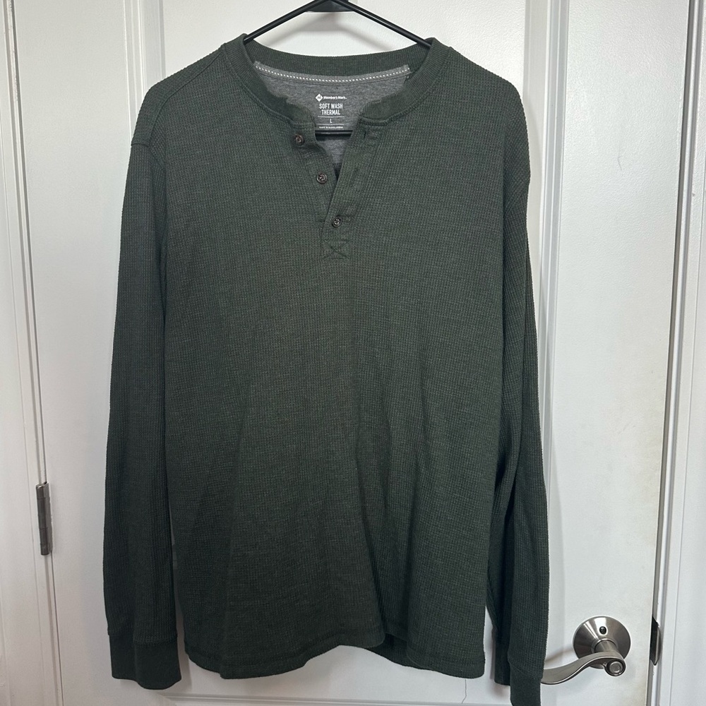 Large Dark Green Member’s Mark Long Sleeve